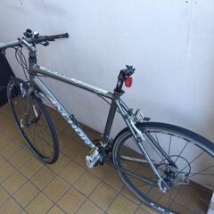 整備前の一流メーカーのクロスバイクを順次整備のうえ販売(残3台)