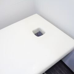 油圧式 電動 マッサージベッド 昇降ベッド 足踏みペダル フットペダル 高さ調整可能 穴あり マッサージ エステ 整体 施術 医療 機器 バニラ 厚マット 起業の画像