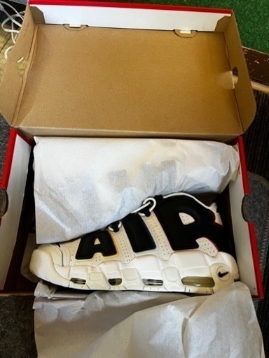 NIKE モアアップテンポ