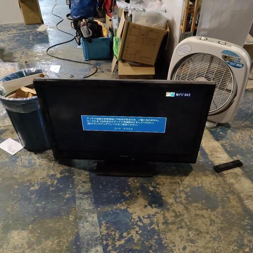 TOSHIBA　東芝　REGZA　４０型　２０１０年