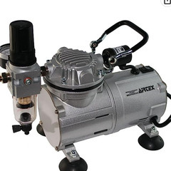元値5万円【エアブラシ】ハンドピースと両方引き取りで【15000円】エアテックス AIRTEX コンプレッサー APC001R2 ホビー用ツール APC001R2【中古】