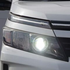 【自社ローン】ヴォクシー 2.0V 7人乗り！☆最長３６回払い！...