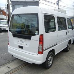平成１８年式　スバル　サンバーバン　ＶＢ　走行８３２７７キロ　エアコン　パワステ　エアバック　社外ＣＤの画像