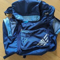 アディダス修学旅行リュックサック