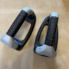 自宅でトレーニング　ベンチプレス　プレートand バーベルの画像