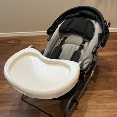 【お譲り先決定】カトージ　ベビーバウンサー　NewYork・Baby  テーブル付きの画像