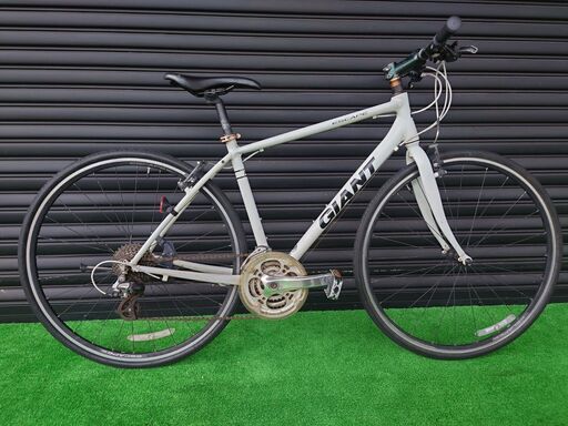 引き取り限定GIANT クロスバイク アルミフレーム