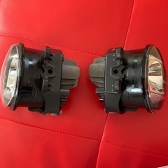 30系アルヴェル用純正フォグランプの画像