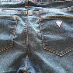 Guess タイトジーンズ