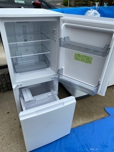 お薦め品‼️美品‼️3年長期保証 シャープどっちもつけかえドア冷蔵庫152L 2022年