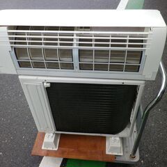 パナソニック　自動お掃除機能付き　10～12畳用エアコン　CS-28BGXK－W　2016年 [おもに10畳用 /100V]の画像