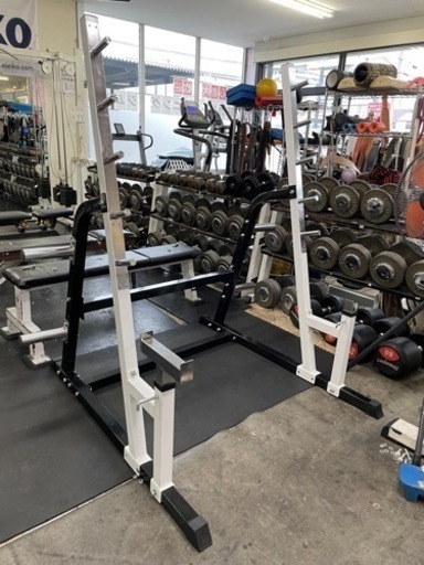 スクワットラック