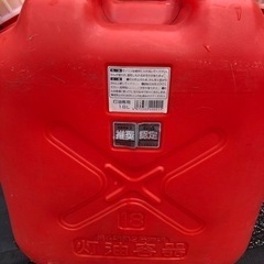 【引き取りのご予定】ポリタンク(中古)8個あります 100円/個の画像