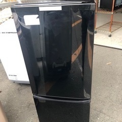 福岡市内設置配送無料三菱電機 MITSUBISHI ELECTRIC MR-P15D-B [冷蔵庫 (146L・右開） 2ドア サファイアブラック]