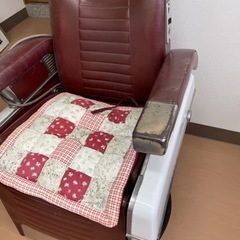 美容室で使っていたレトロ椅子差し上げますの画像