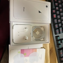 iphone8 64gb 白色 美品 ほぼ傷なし simフリーの画像