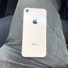 au版　iPhone8 ※手渡しのみ