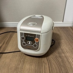 炊飯器の画像
