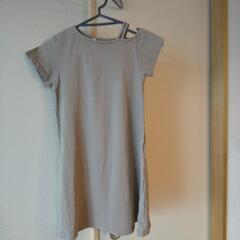 【GU】130サイズ　ワンピースなど4点セットの画像