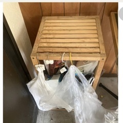 木製台