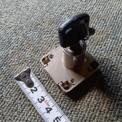 シリンダー鍵　カギ　ロッカーキー　大量の画像