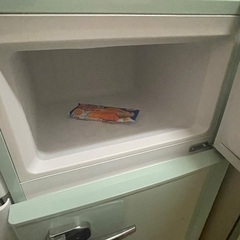 アイリスプラザ　レトロ冷蔵庫 90 L 冷凍庫　一人暮らしサイズの画像