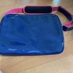 adidasショルダーバッグの画像