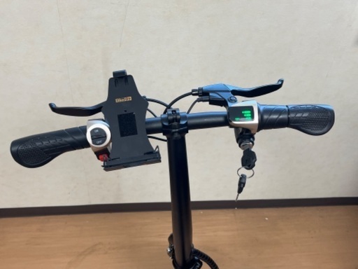 アクセル付き電動折りたたみ自転車