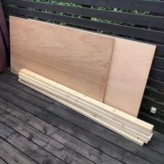 コンパネ2枚、角材5本。室内に保管していました