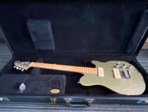 兵庫県　ERNIEBALL MUSICMAN AXIS  SUPER SPORTエレキギター