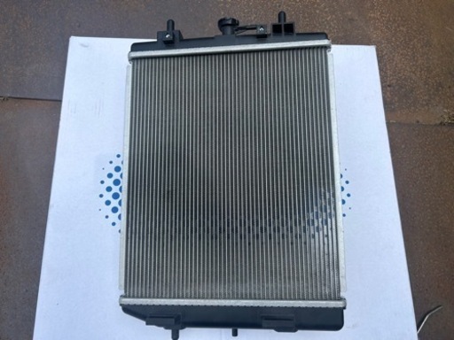ダイハツ　タント　LA660 4WDラジエーター　令和2年式　中古