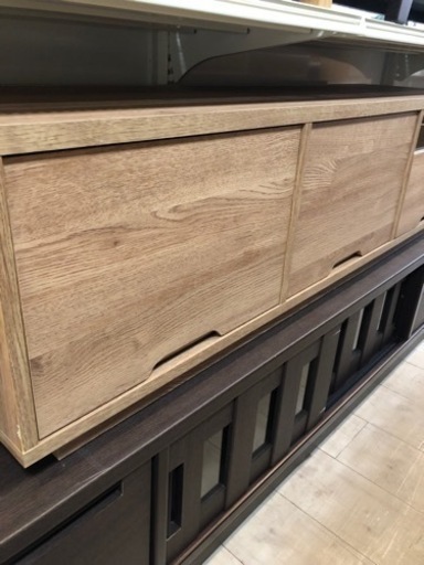 取りに来れる方限定！LOWYAのテレビボードです！