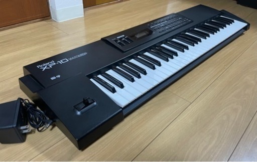 中古美品：Roland XP-10シンセサイザー　キーボード