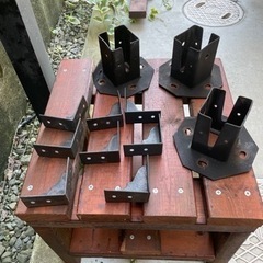 ウッドデッキ等に使う金具