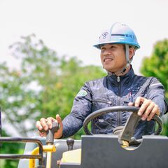 【未経験・免許なくてもOK！】景気に左右されない◎工事現場の重機オペレーター【新卒】　さくら市の画像