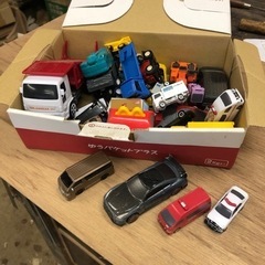 車のおもちゃ