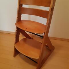 子供用の椅子『ベビーチェア』の画像