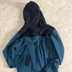 アンダーアーマのスポーツウェアの画像