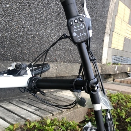 新車 折りたたみ20インチ電動アシスト自転車