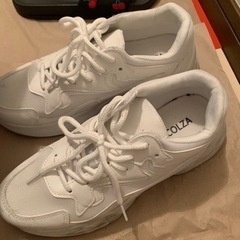 厚底シューズ　24くらい