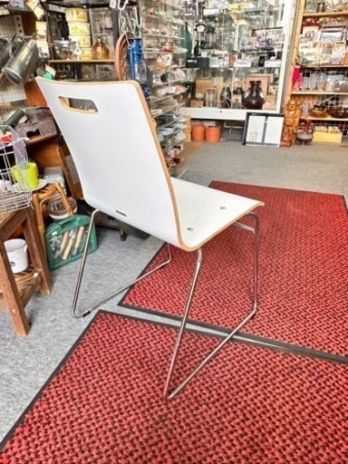 10万で購入　オカムラ　スタッキングチェア　4本セット