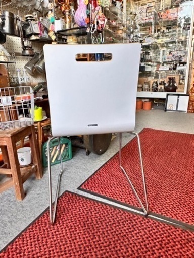 10万で購入　オカムラ　スタッキングチェア　4本セット