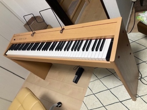 電子ピアノ（中古）Roland F90