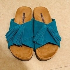 Minnetonka ミネトンカ 本革サンダル の画像