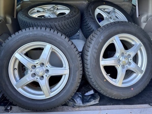 プリウス　スタッドレス　4本セット