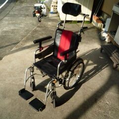 高機能　車椅子　ノーパンクタイヤ　中古