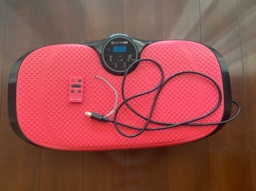 引っ越しのため、7末までにお引き取りできる方でお願いします。