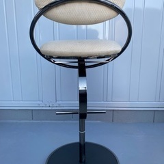 カウンターチェアーの画像