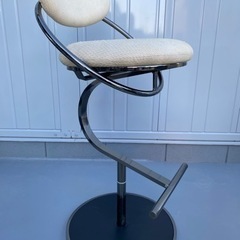 カウンターチェアーの画像