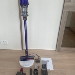 【美品】ダイソン 掃除機　Dyson Digital Slim Fluffy SV18FF